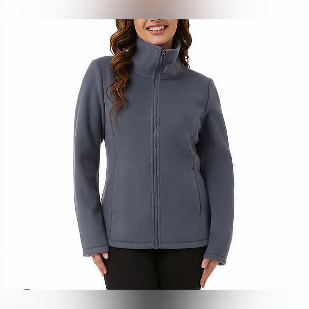 Gray Ski 32 HEAT Jacket with High Collar and Fitted Silhouette